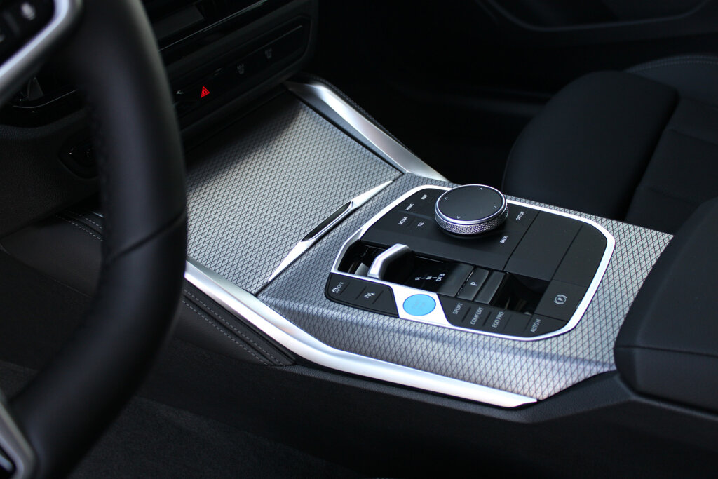 BMW i4 13
