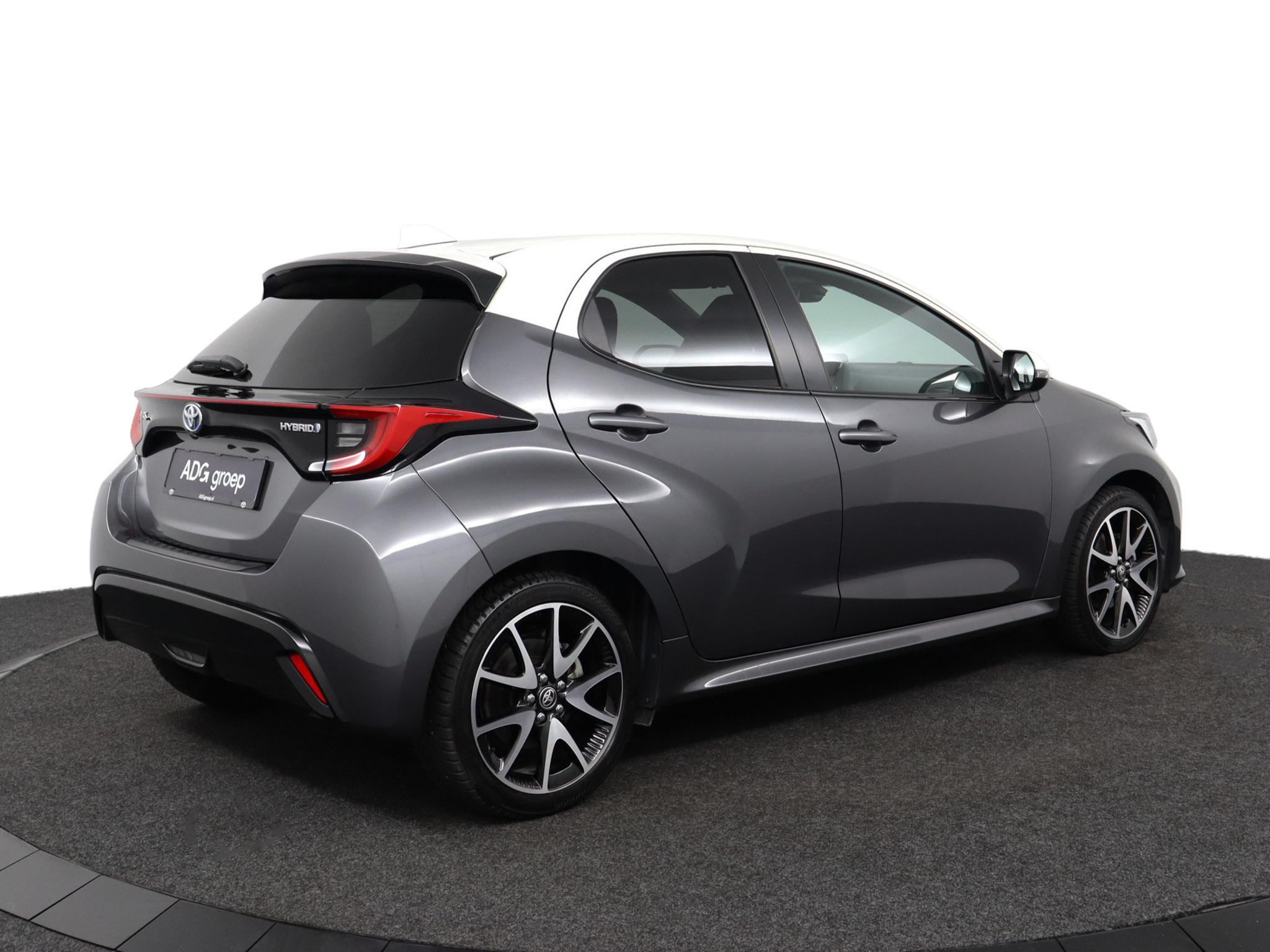 Toyota Yaris 1.5 Hybrid Executive Bi-Tone - Afbeelding 2