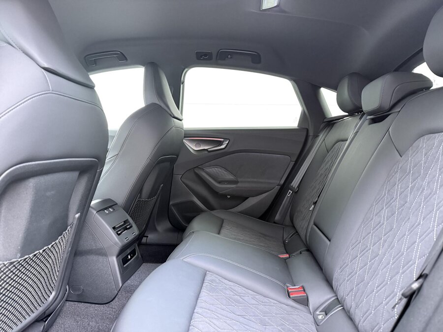 Audi A5 Limousine 2.0 e-hybrid 367 PK Quattro S edition Competition