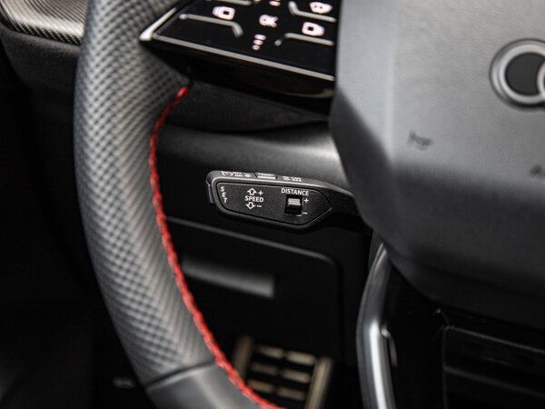 cruise control adaptief met Stop&Go en stuurhulp cruise control adaptief met Stop&Go en stuurhulp
