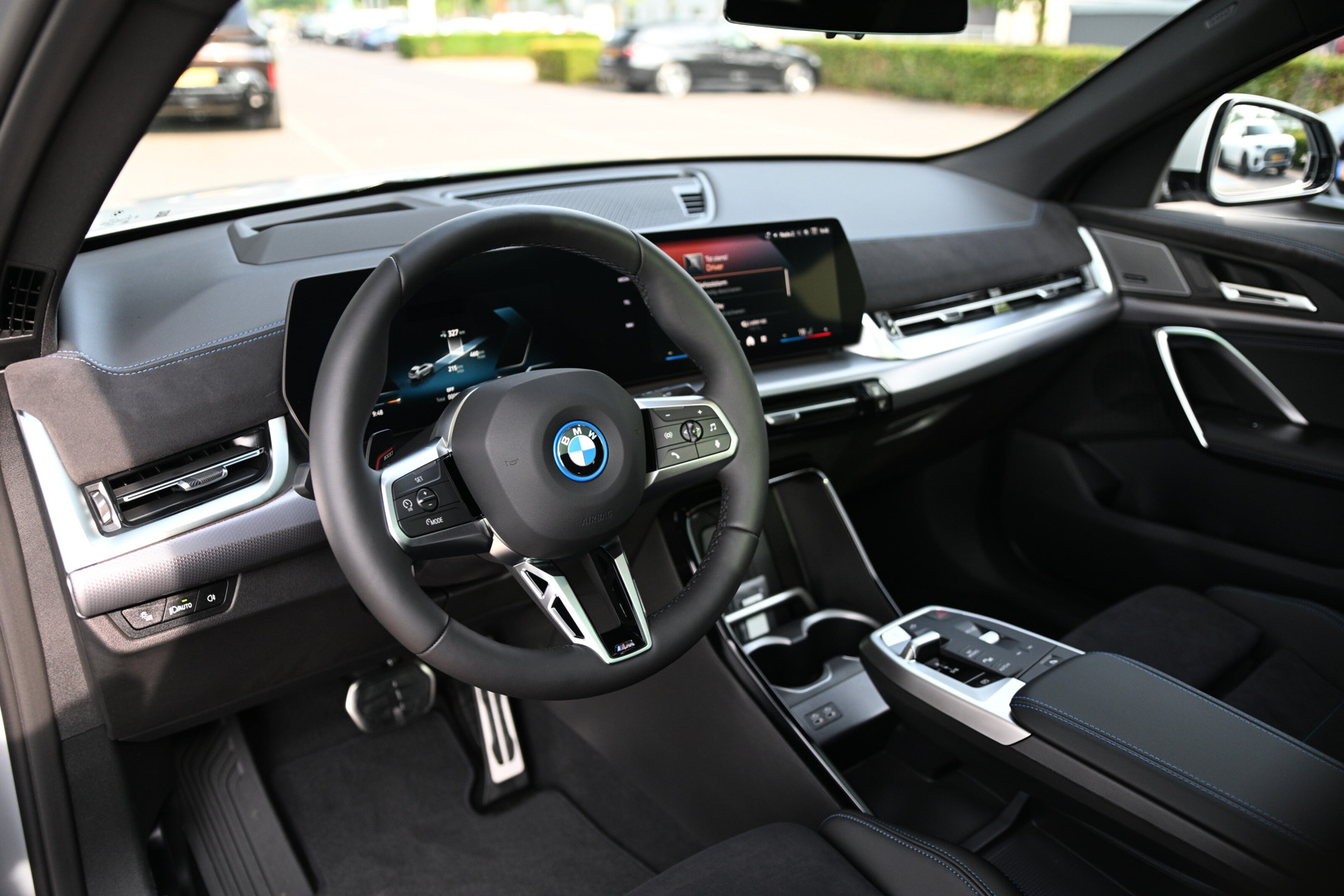 BMW iX2 6