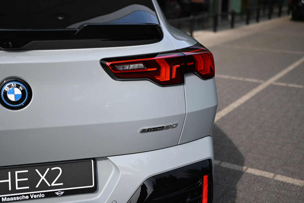 BMW iX2 15