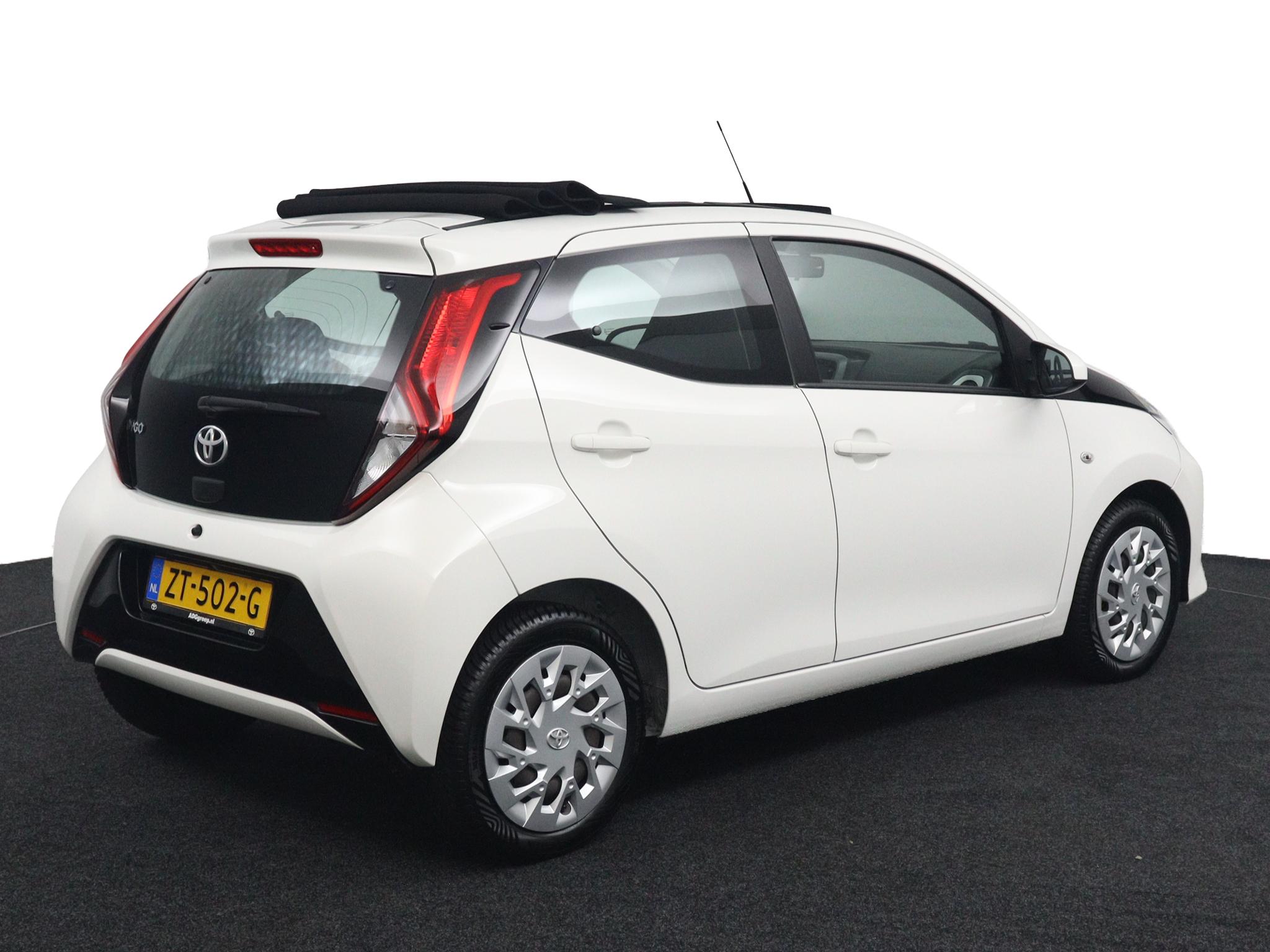 Toyota Aygo 1.0 VVT-i x-play Cabrio - Afbeelding 2
