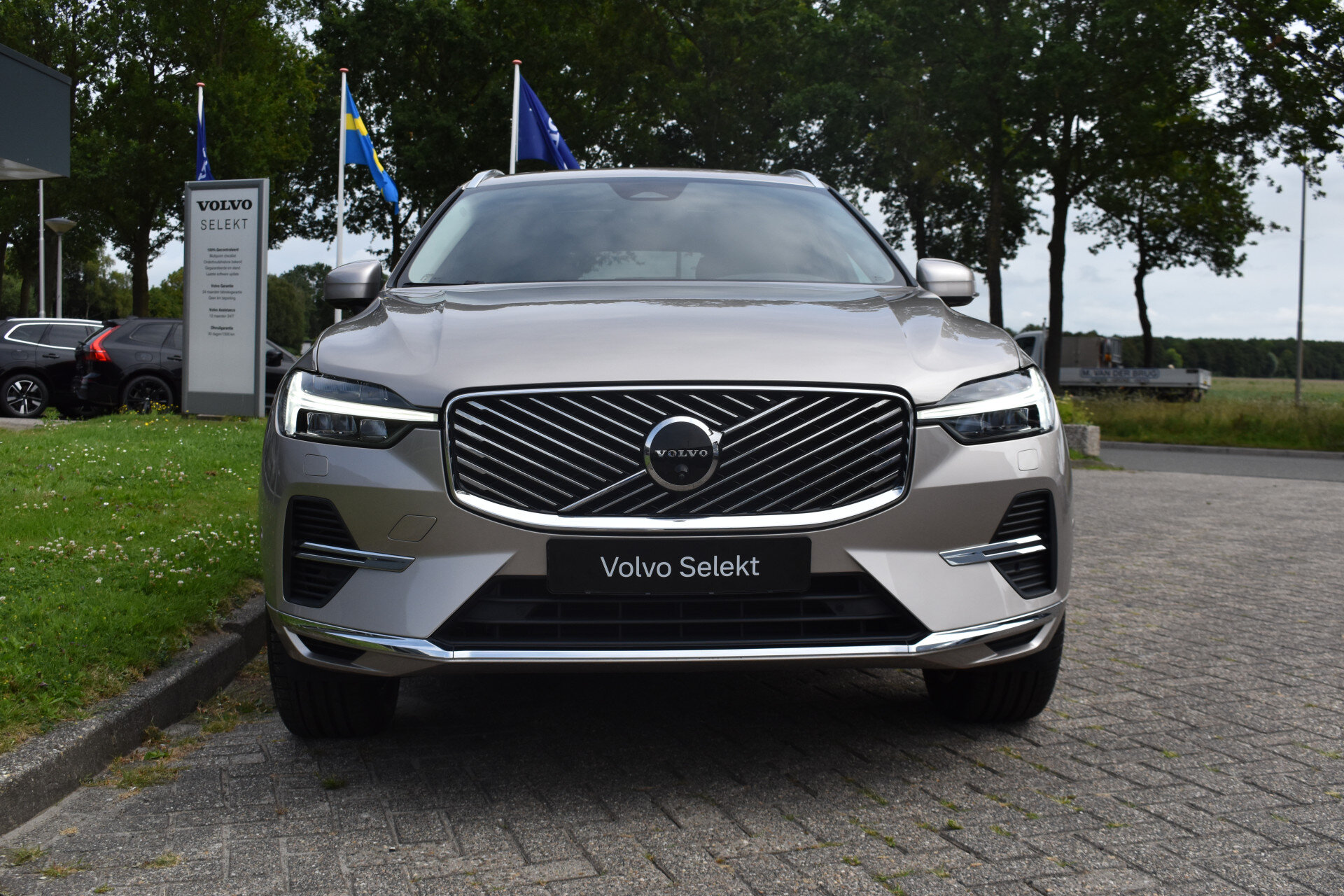 Volvo XC60 T6 AWD 350PK Automaat Plug-in Hybrid Plus Bright - Afbeelding 3