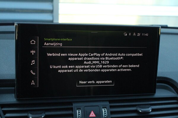 Apple Carplay/Android Auto Apple Carplay/Android Auto