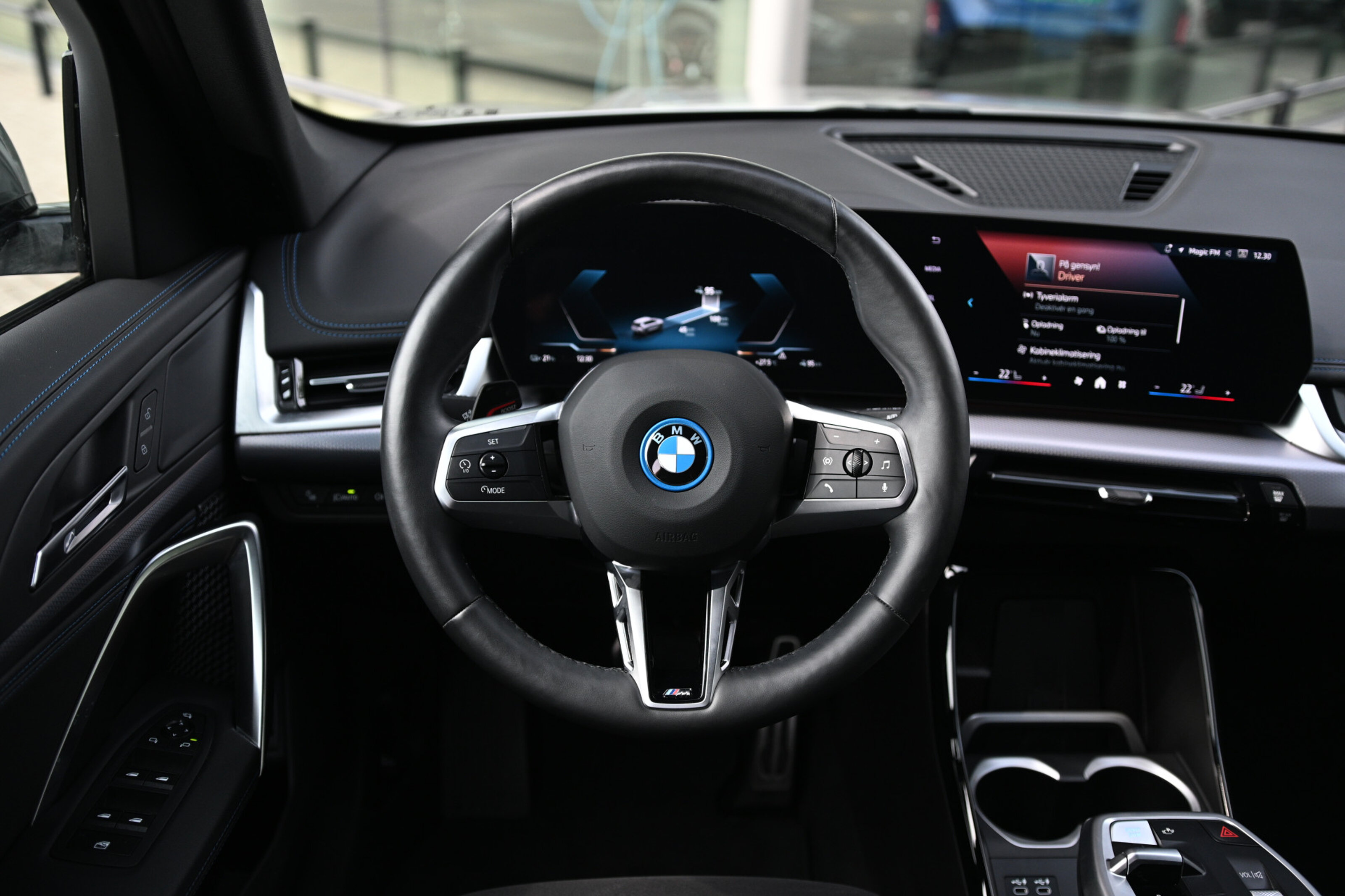 BMW iX1 6