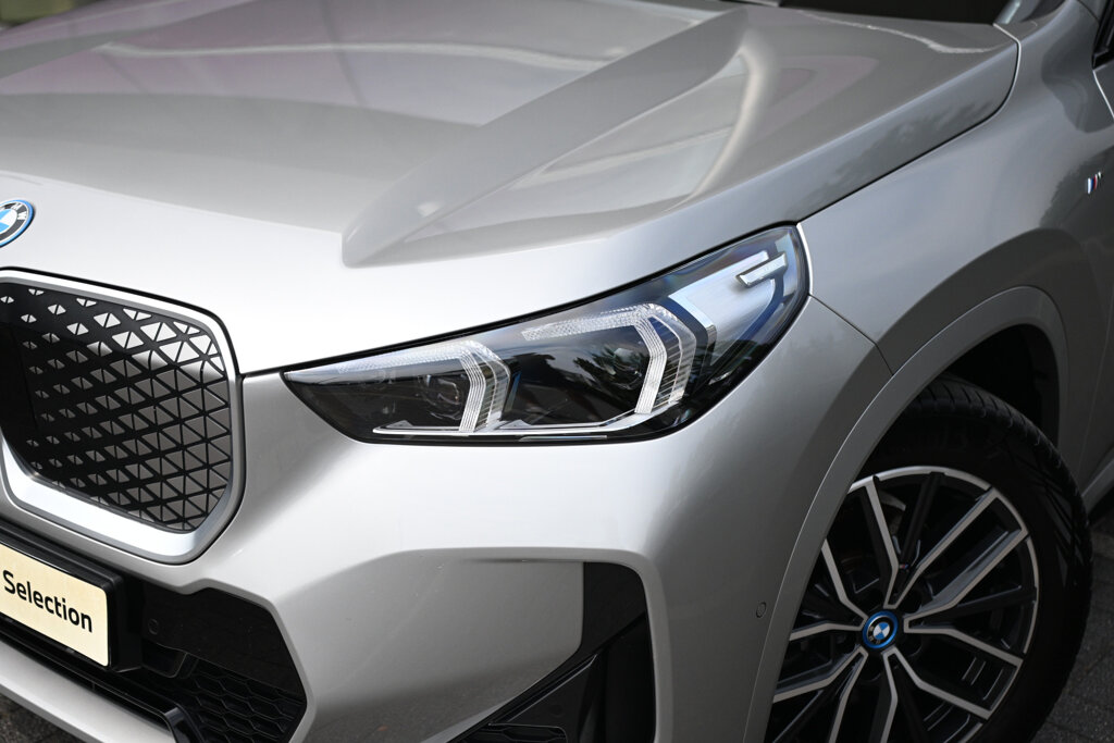 BMW iX1 18