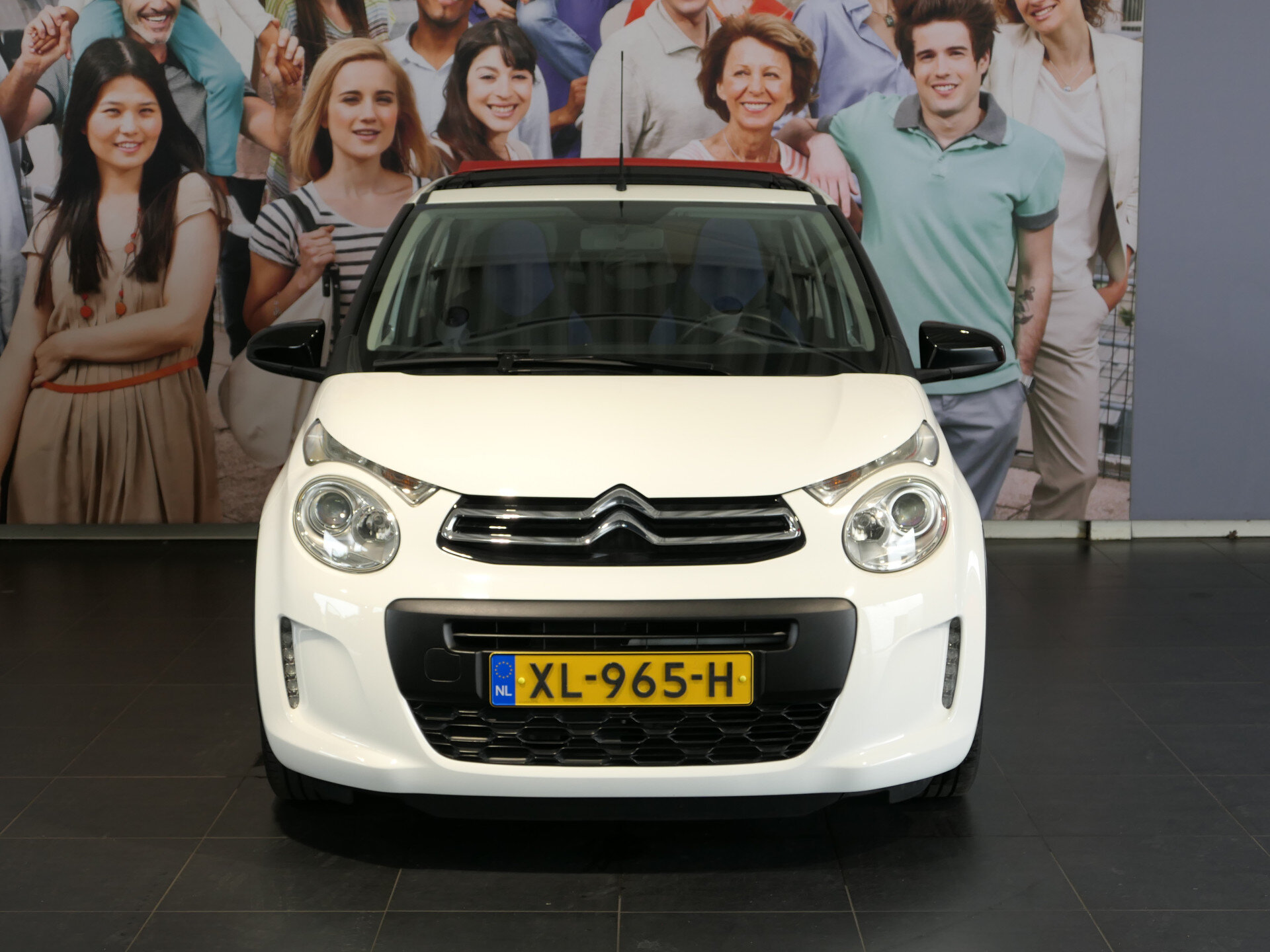Citroën C1 1.0 VTi Airscape Urban Ride *Vouwdak* - Afbeelding 2