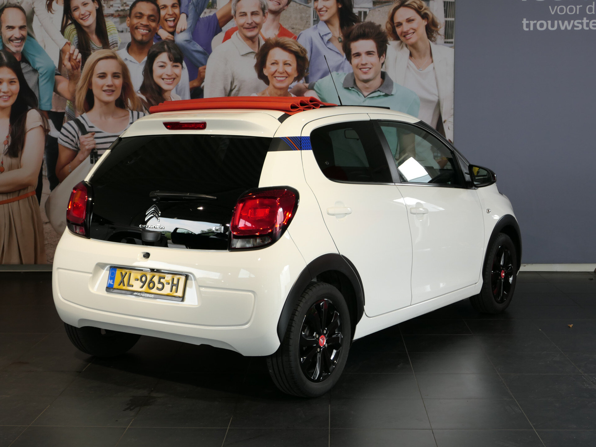 Citroën C1 1.0 VTi Airscape Urban Ride *Vouwdak* - Afbeelding 3