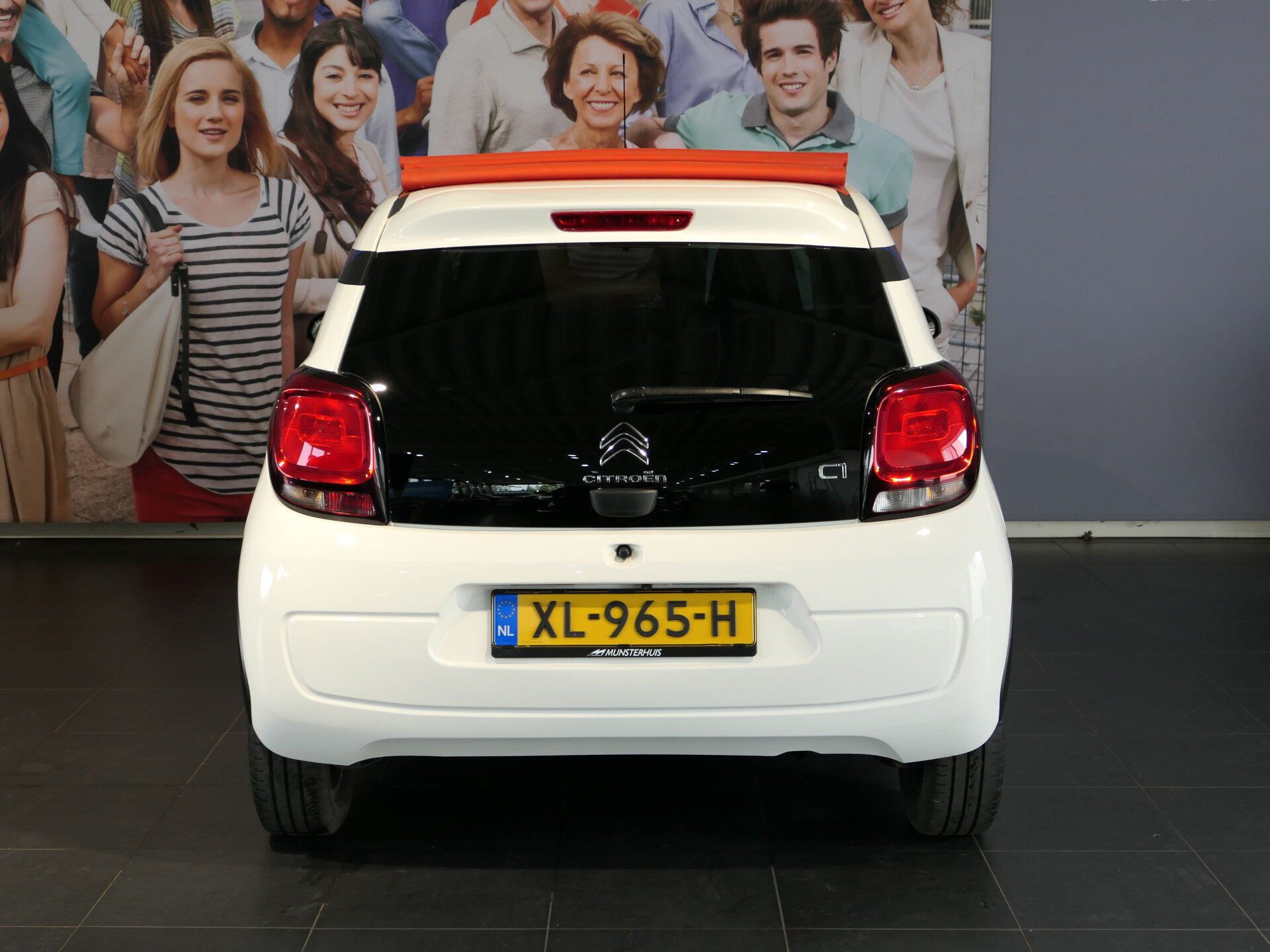 Citroën C1 1.0 VTi Airscape Urban Ride *Vouwdak* - Afbeelding 4