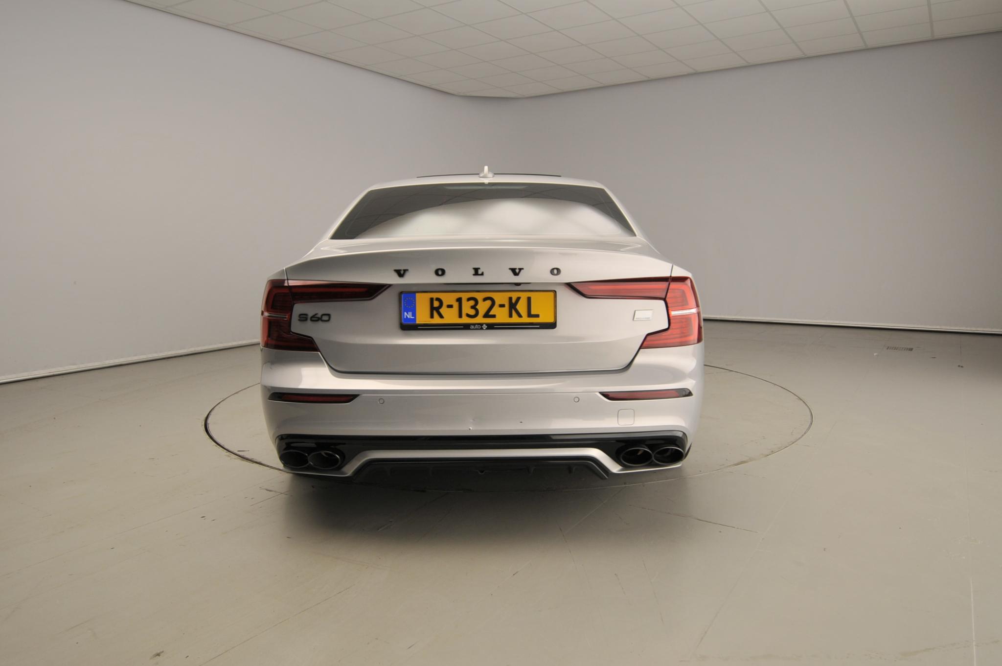 Volvo S60 2.0 Recharge T6 AWD Plus Dark - Afbeelding 3