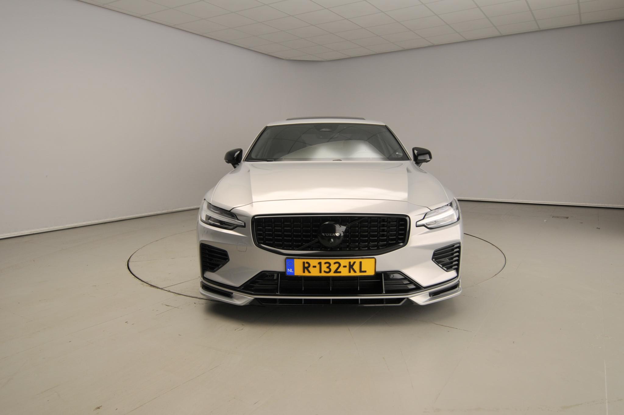 Volvo S60 2.0 Recharge T6 AWD Plus Dark - Afbeelding 5