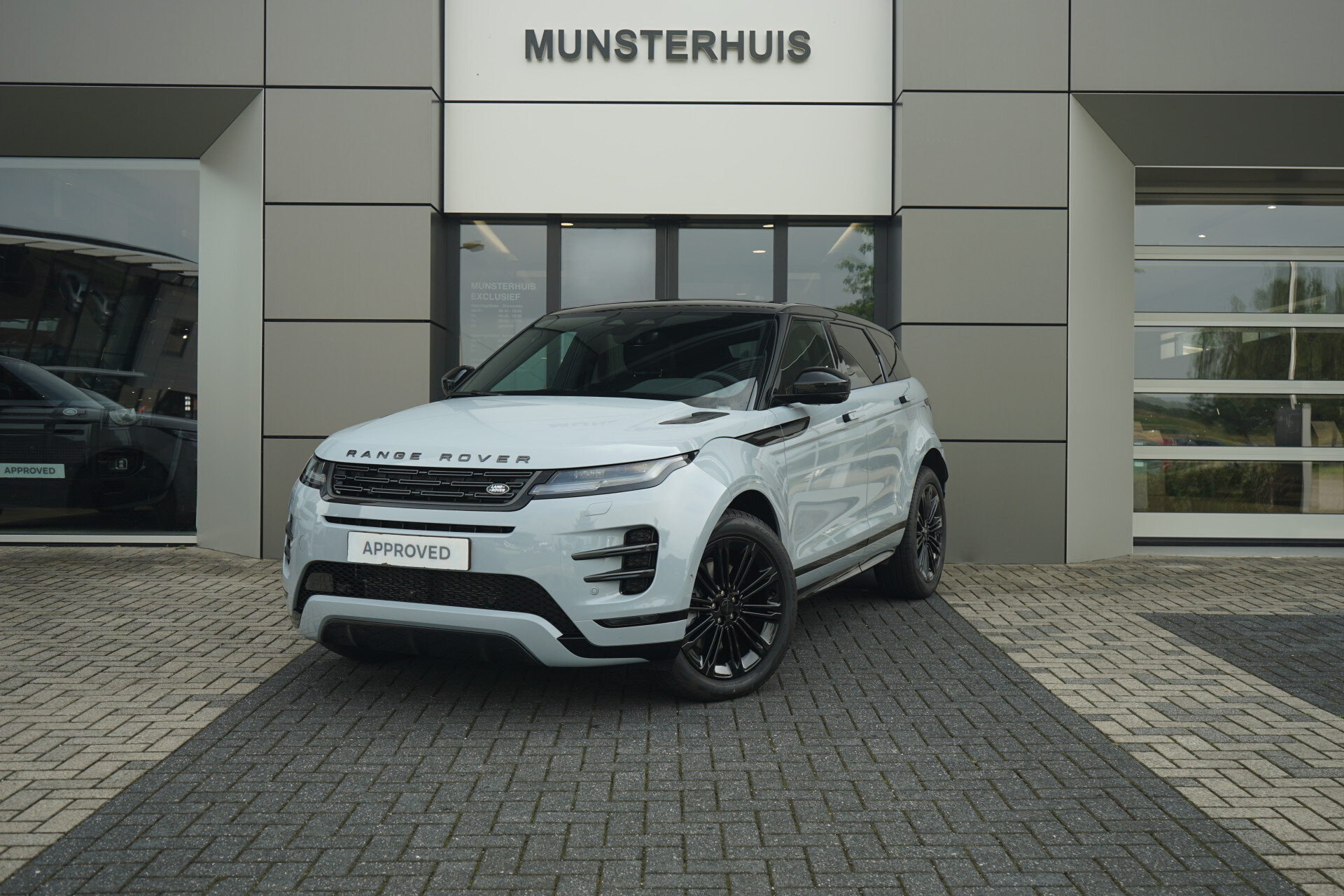 Land Rover Range Rover Evoque P270e PHEV AWD Business Dynamic Edition