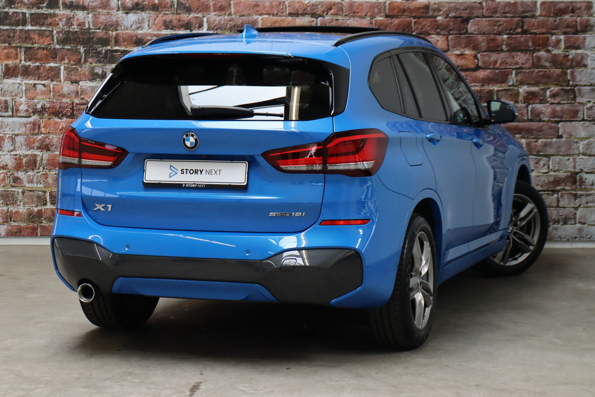 BMW X1 sDrive18i High Executive M Sport Pakket Automaat - Afbeelding 4
