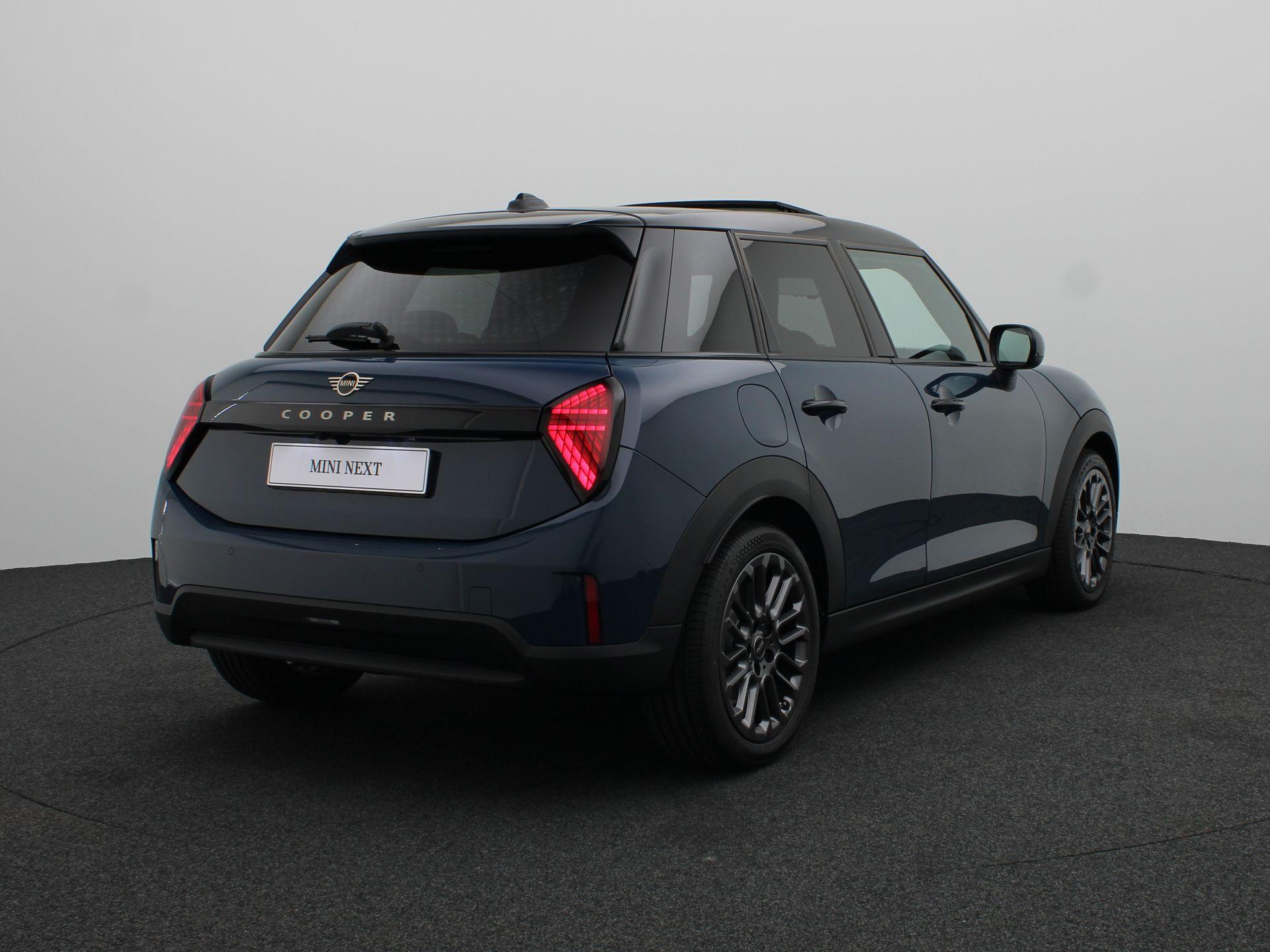 MINI 5-Deurs 1.5 Cooper C Favoured M - Afbeelding 2