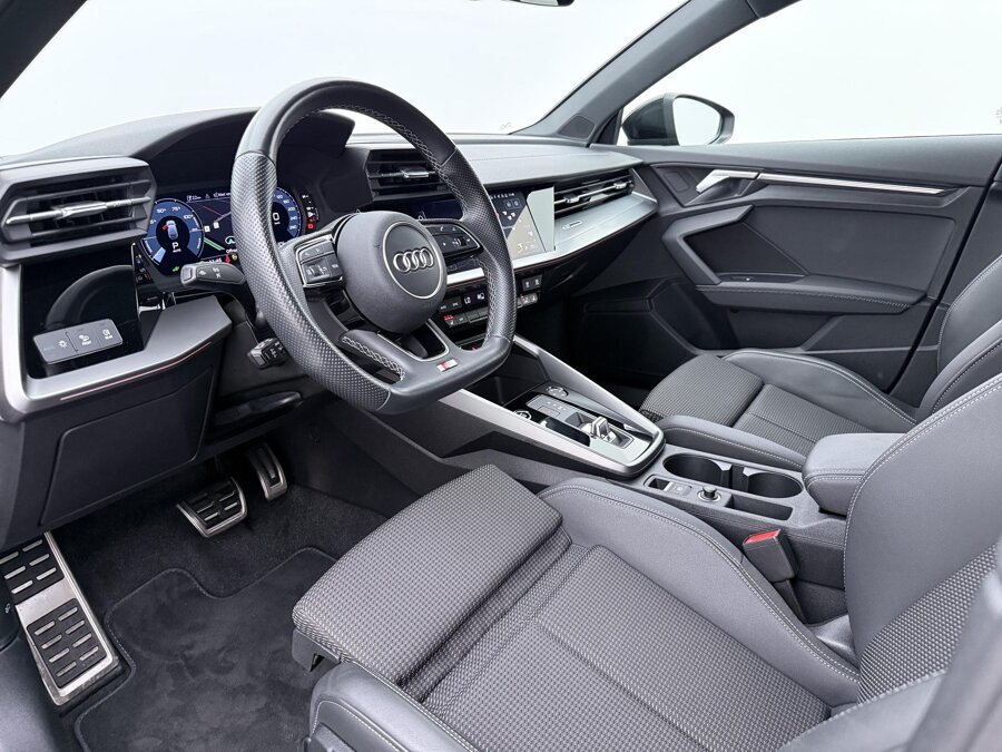 Audi A3 Sportback 45 TFSI e S edition Competition