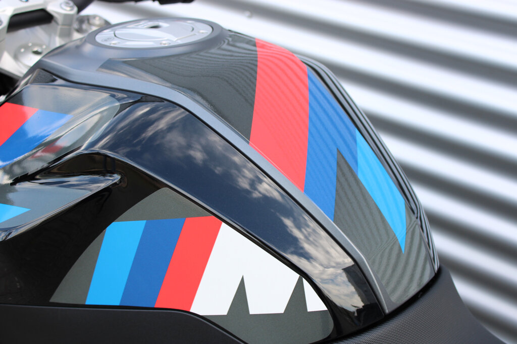 BMW F 900 R 19