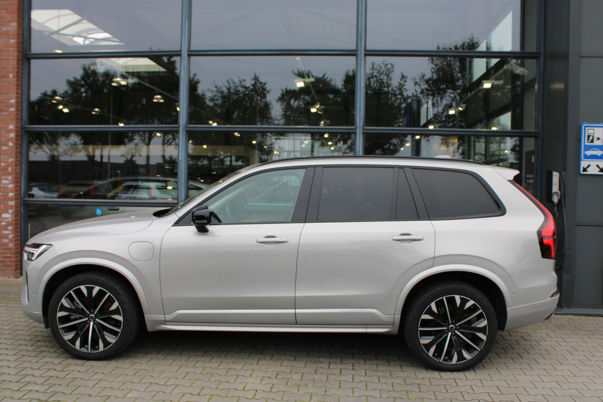 Volvo XC90 T8 Plug-in hybrid AWD Ultra Dark - Afbeelding 5