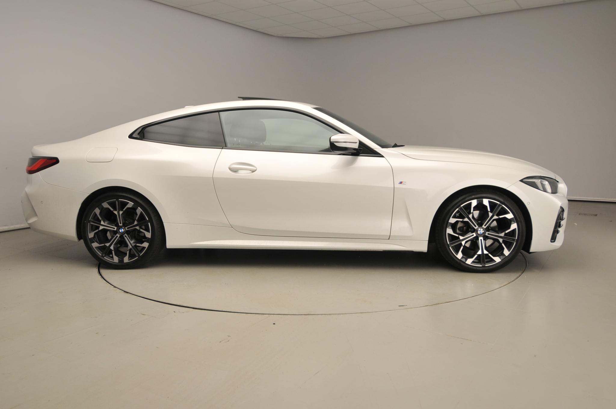 BMW 4 Serie Coupé 420i - Afbeelding 4