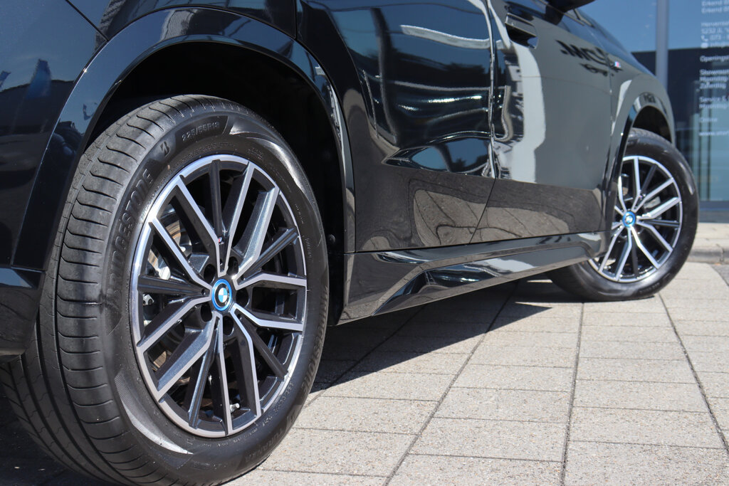 BMW X1 11