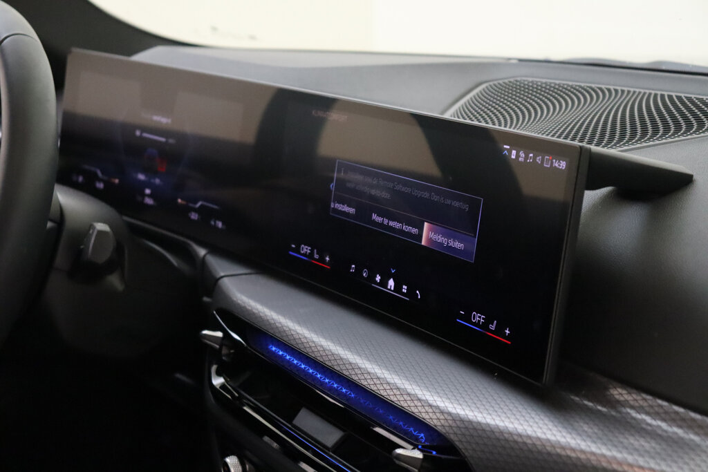 BMW i4 19