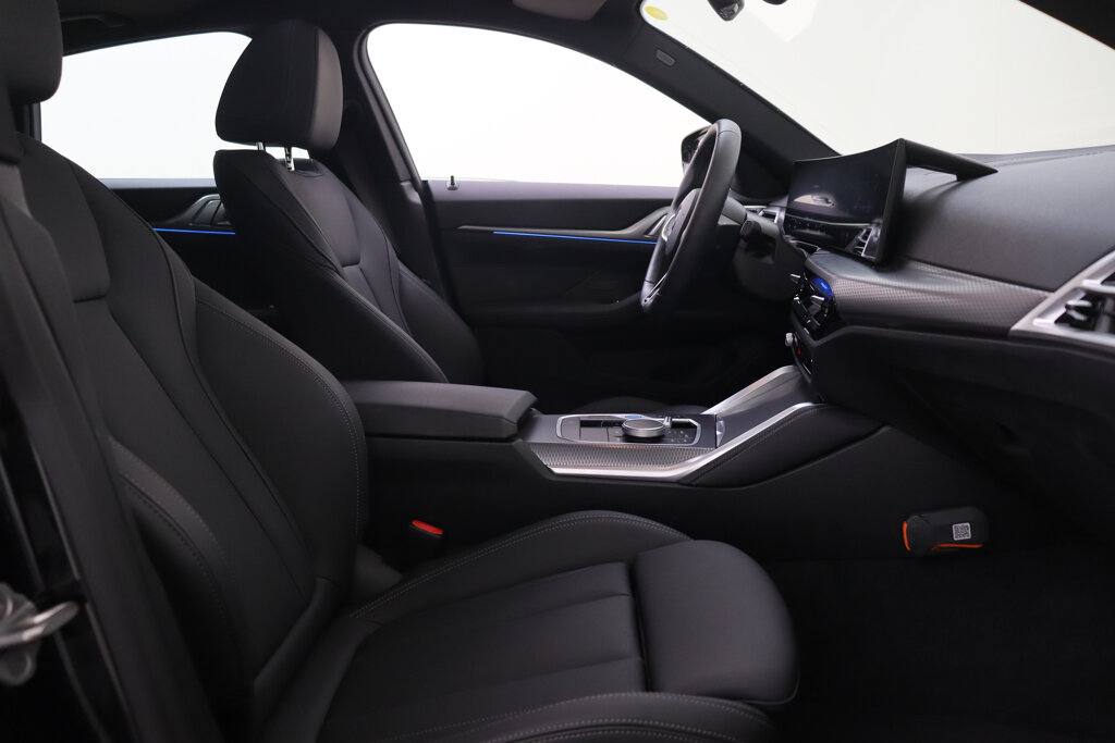 BMW i4 20