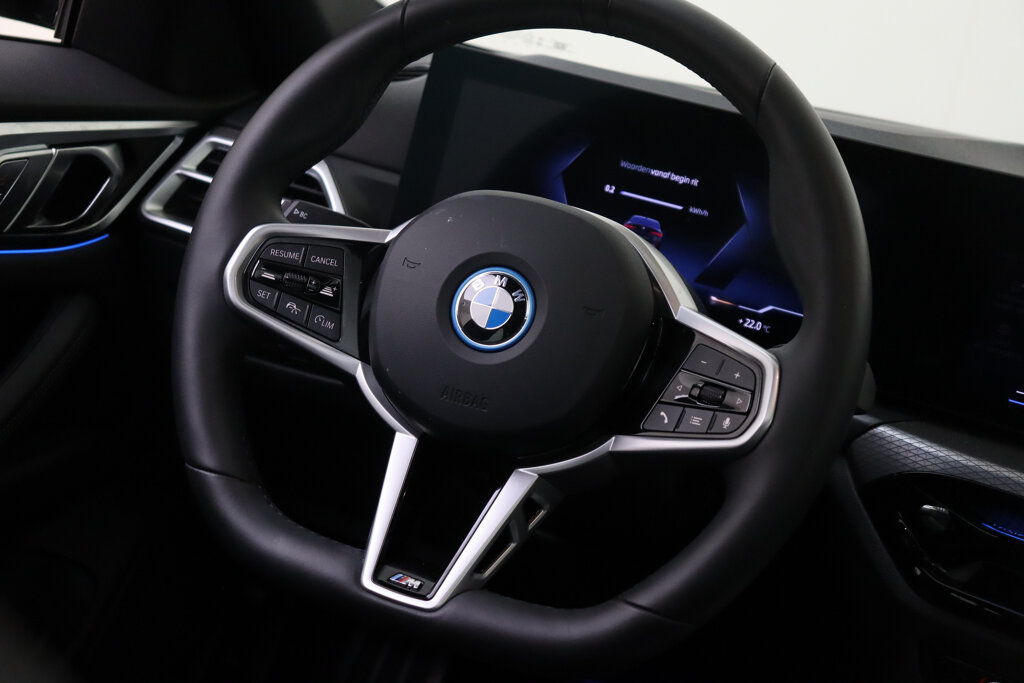 BMW i4 24