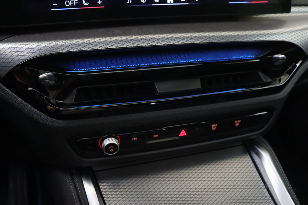 BMW i4 32