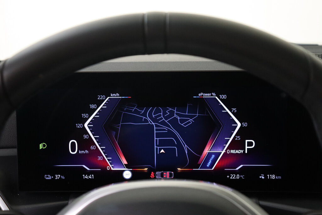 BMW i4 34