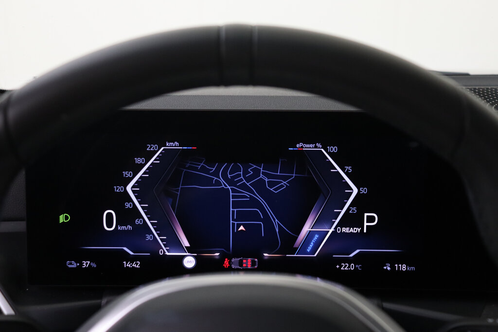 BMW i4 36