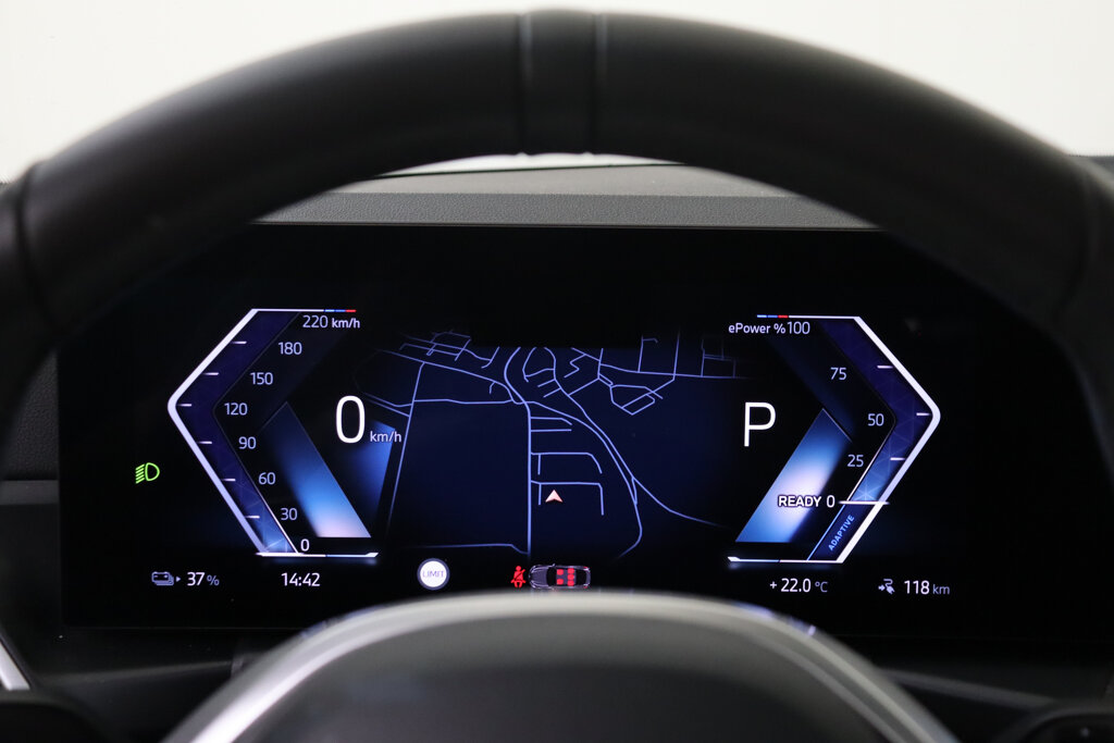 BMW i4 38