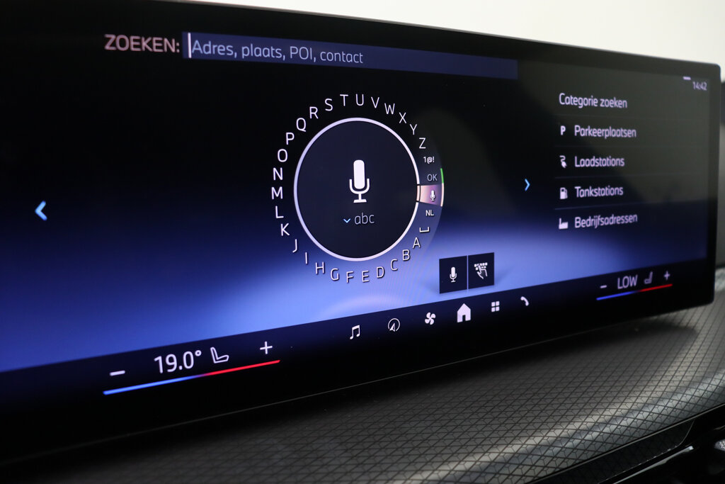 BMW i4 44