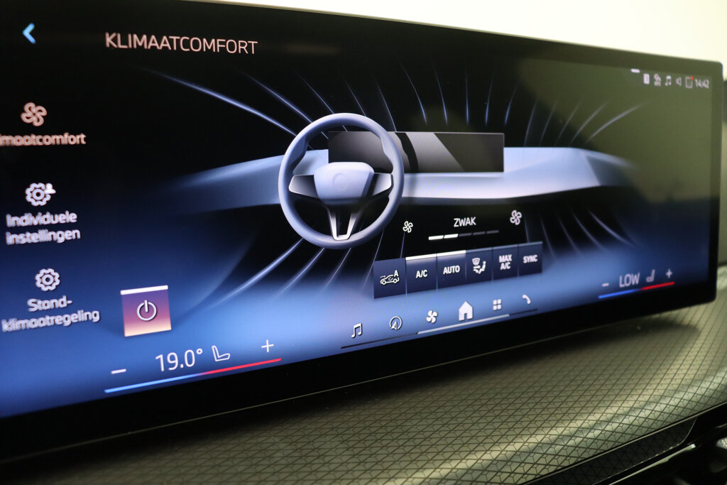 BMW i4 45