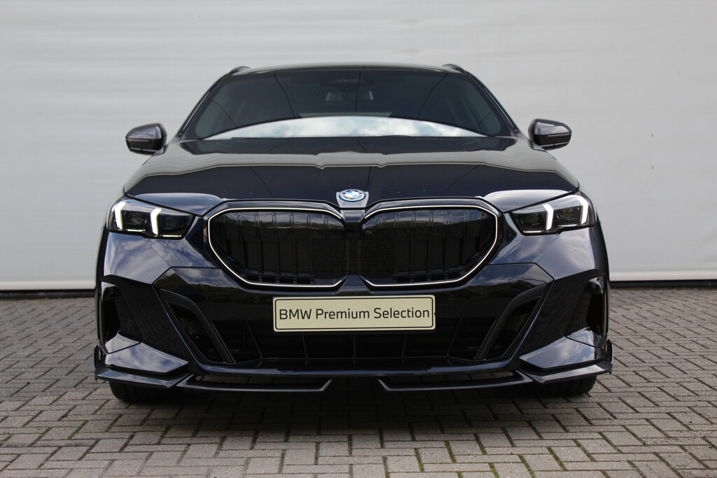 BMW i5 2