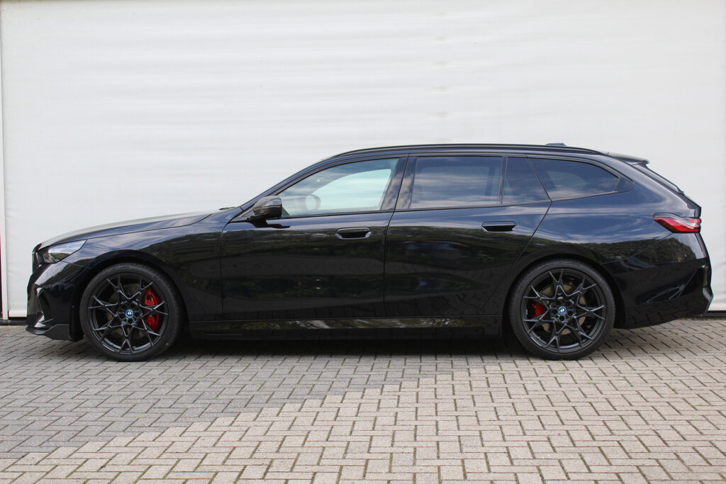 BMW i5 5