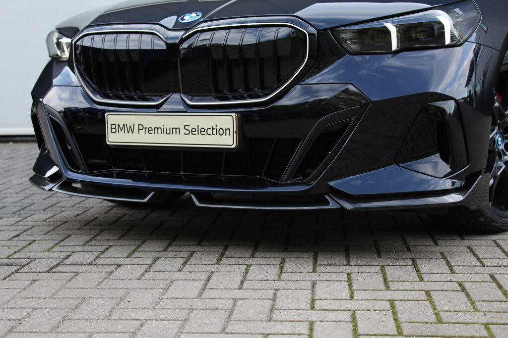 BMW i5 12