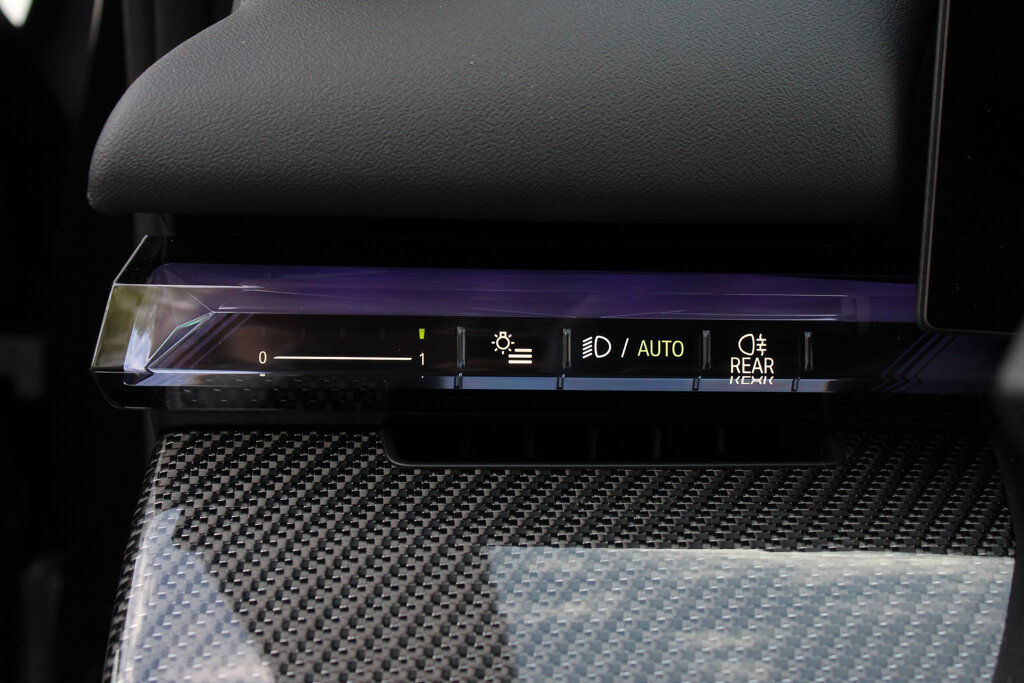 BMW i5 23