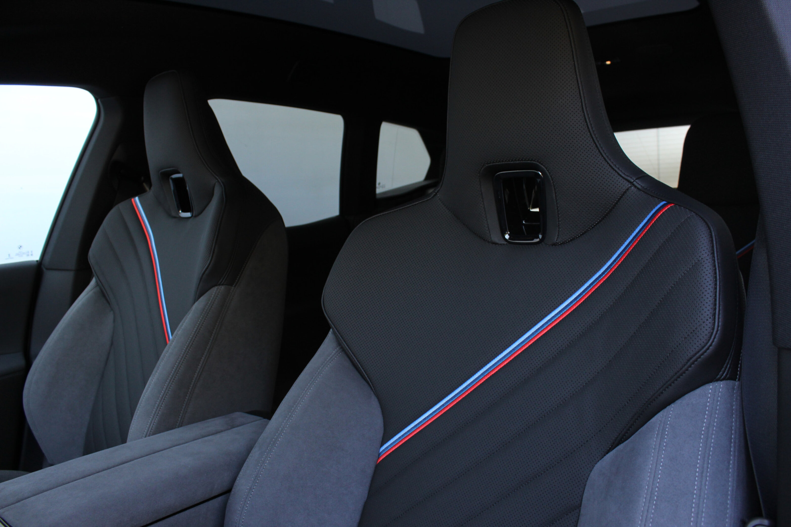 BMW iX 9