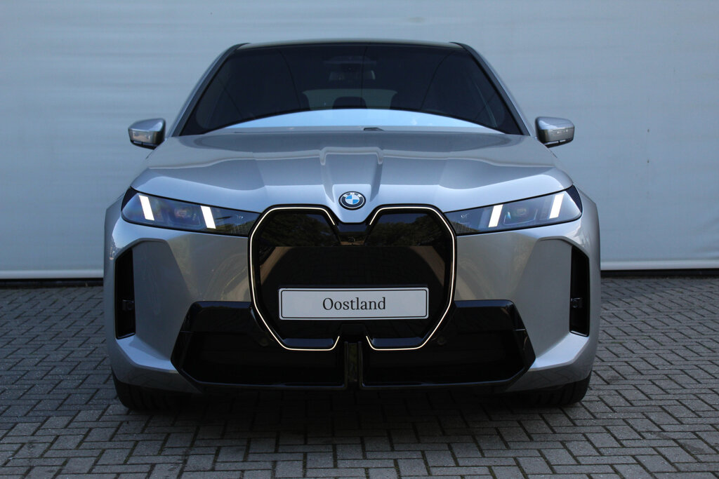 BMW iX 10