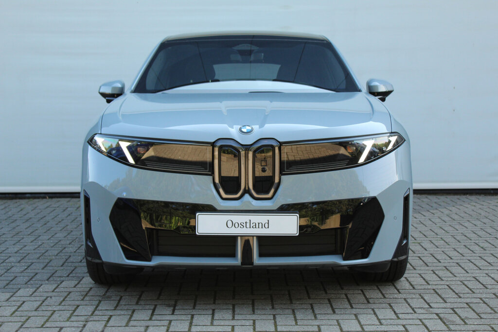 BMW iX3 2