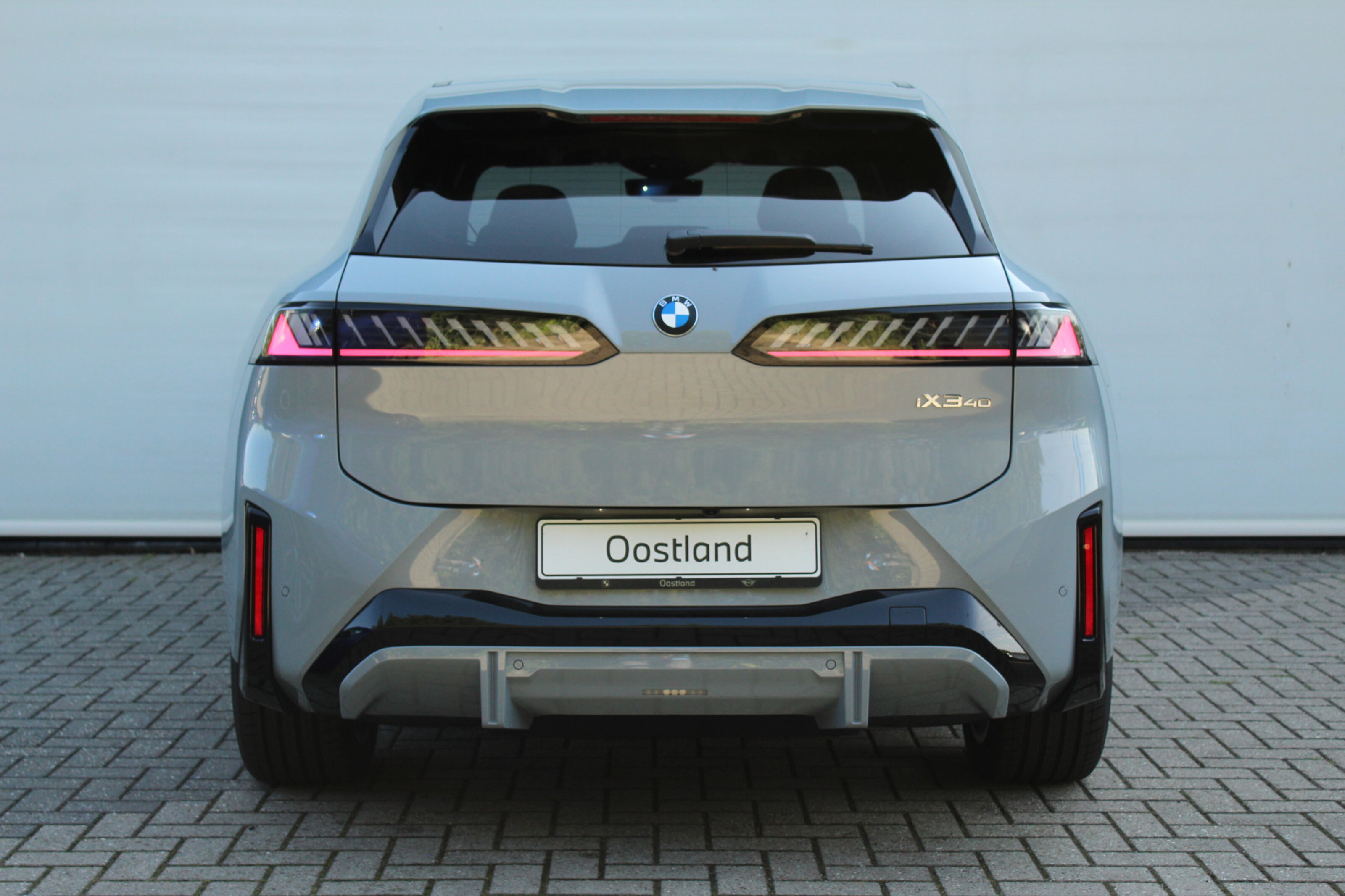 BMW iX3 6
