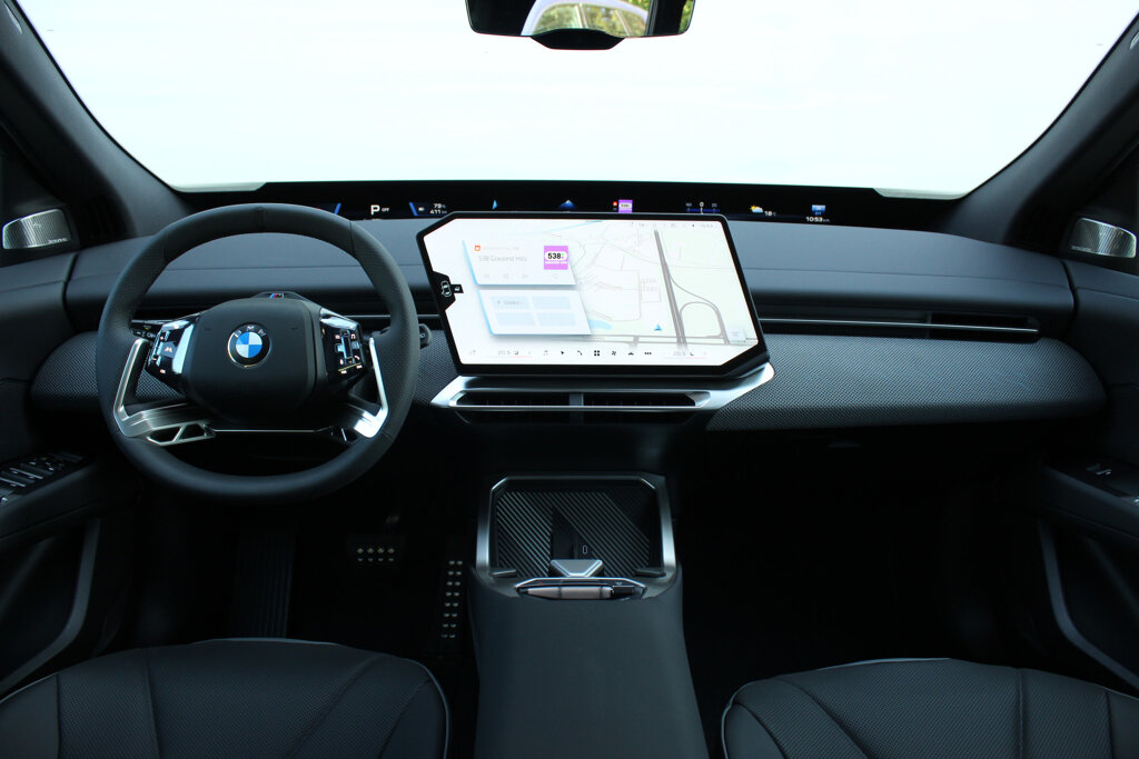 BMW iX3 27