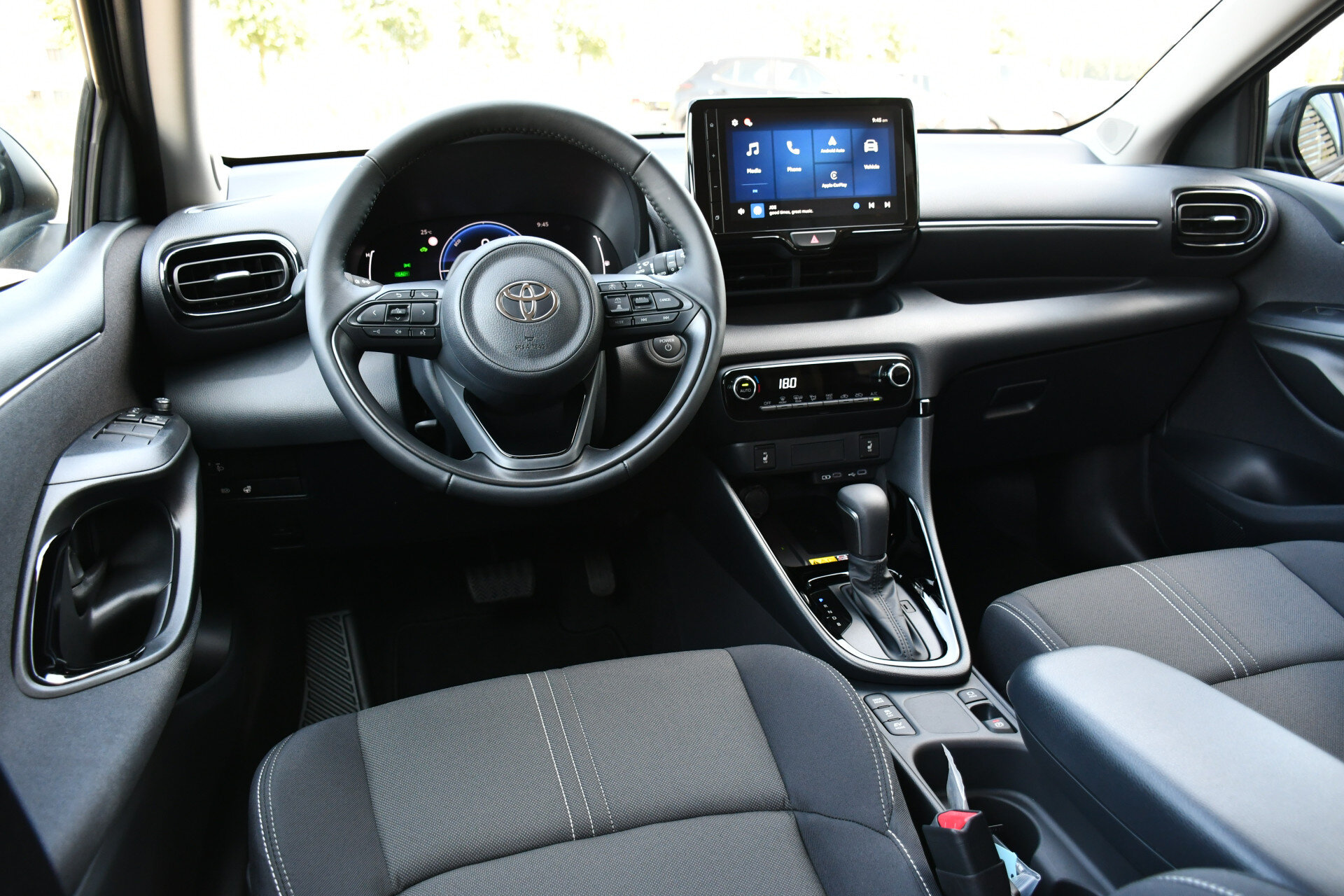 Toyota Yaris 1.5 Hybrid 115 Dynamic Limited Automaat 116pk - Afbeelding 2
