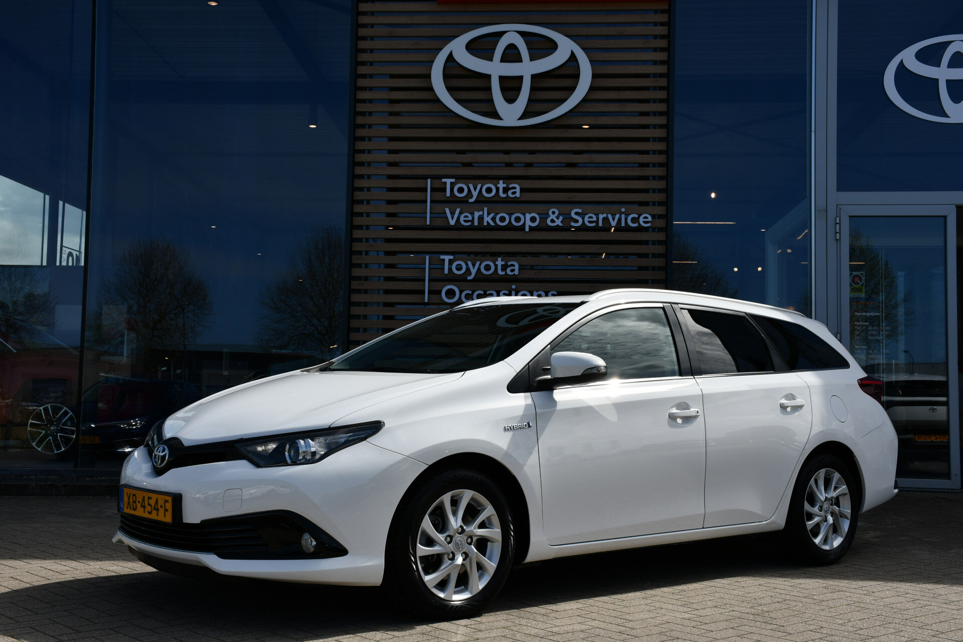 Toyota Auris 1.8 Hybrid Energy Plus Automaat 136pk