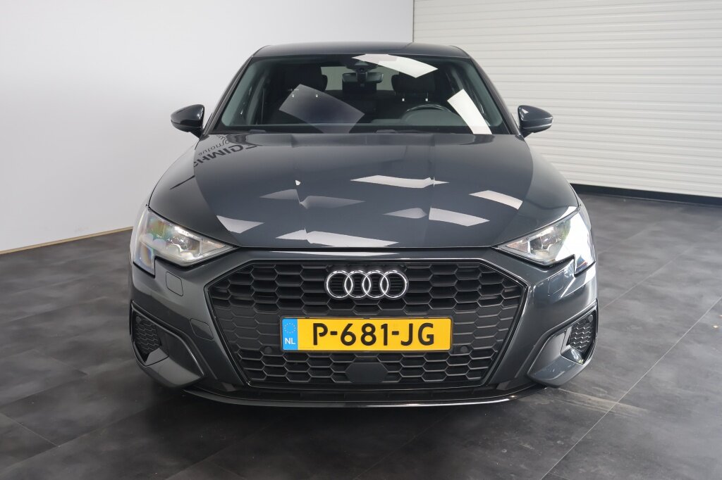 Audi A3 Limousine 35 TFSI edition one | Trekhaak | Carplay | Stoelverwarming | 18" - Afbeelding 5