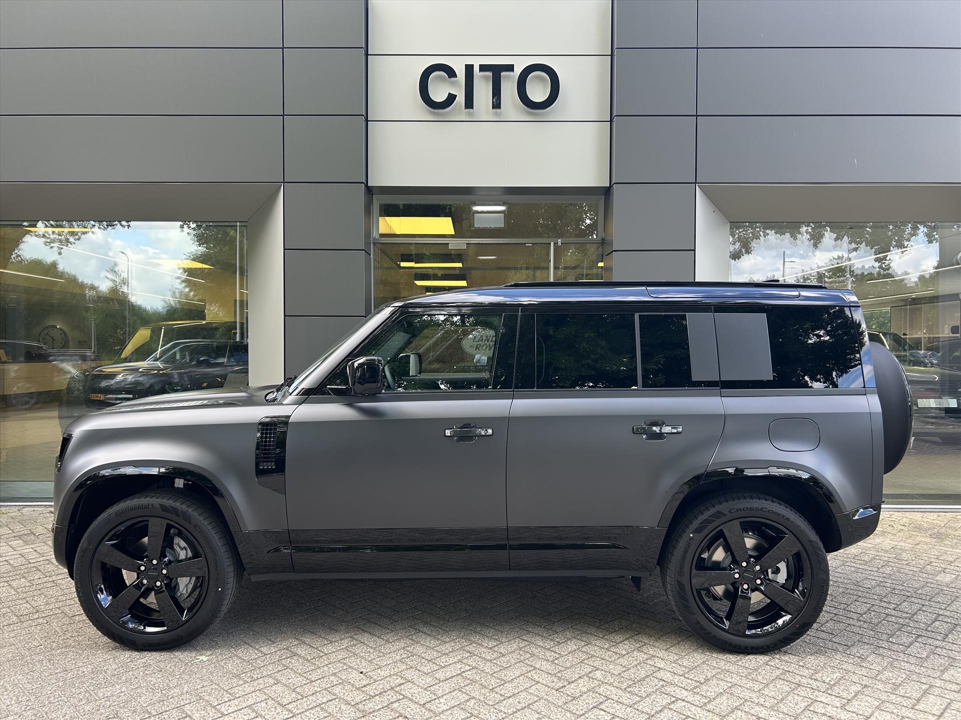 Land Rover Defender P300e PHEV X-Dynamic HSE Edition - Afbeelding 2