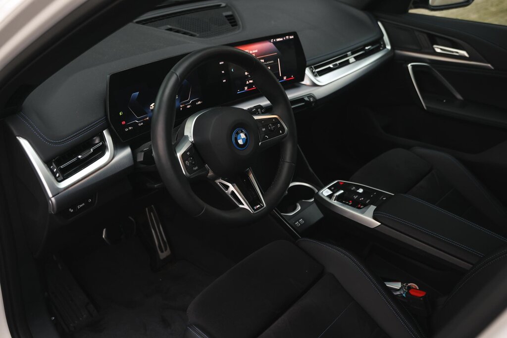 BMW iX1 9