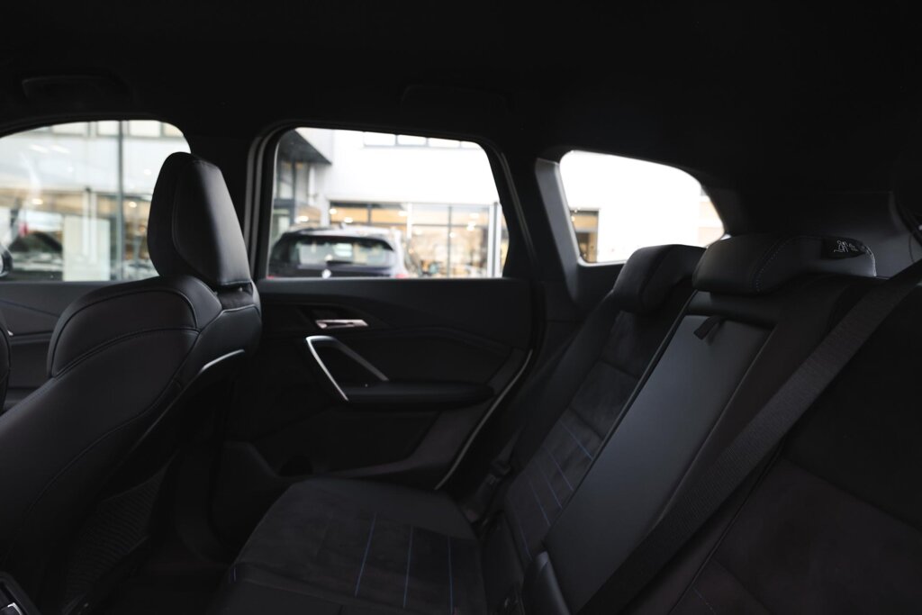 BMW iX1 10