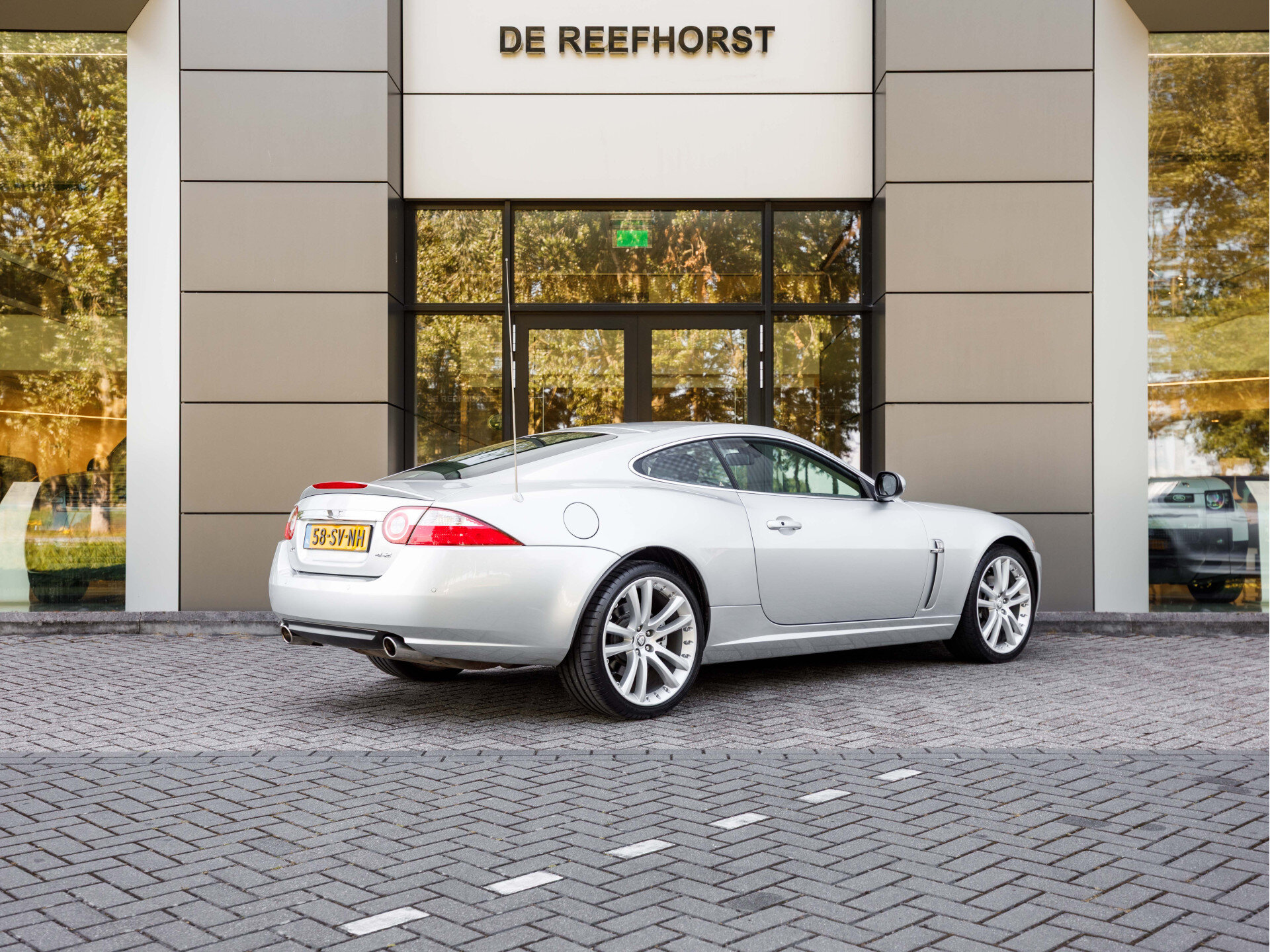 Jaguar XK 4.2 V8 Coupé - Afbeelding 2