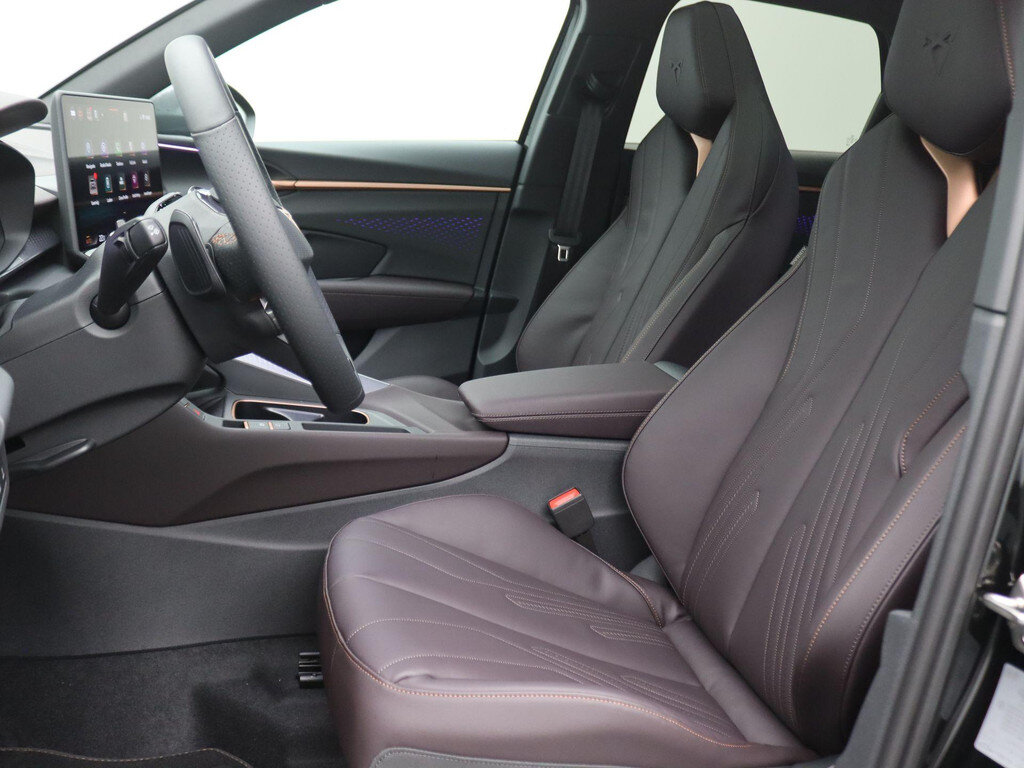 CUPRA Terramar 1.5 TSI e-Hybrid VZ Performance 272PK, DSG Pano-Schuifdak, Wegklapbare Trekhaak, 20'' LM Velgen, Matrix-LED Verlichting, Head-UP Display, 360gr. Camera, Sennheiser Audio, Keyless, Side Assist - Afbeelding 5